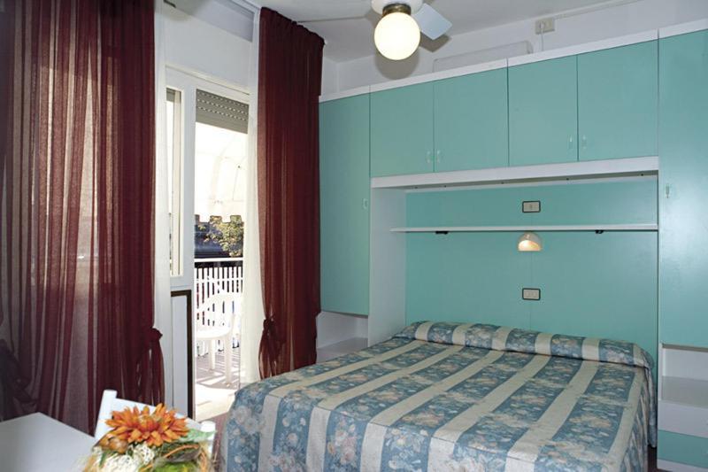 Doppel- oder Zweibettzimmer