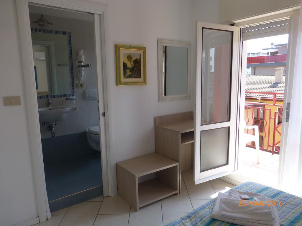 Double or Twin Room with Balcony,717946426:JPEG