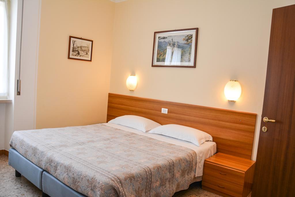 Single Room,402655488:JPEG