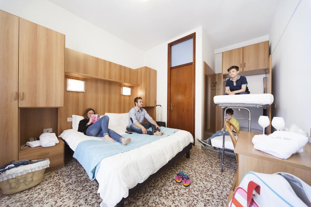Dreibettzimmer