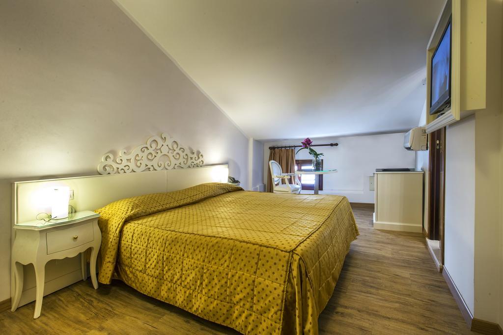 Economy Double or Twin Room Attic