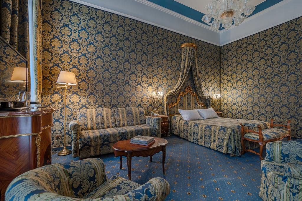Deluxe Double Room Canal View