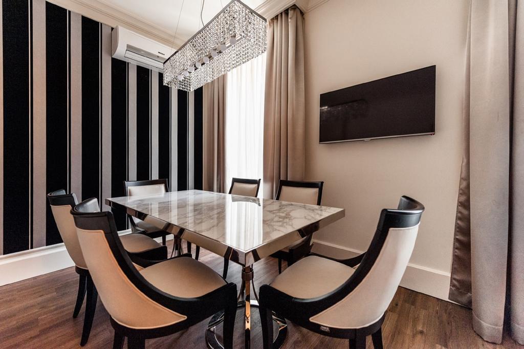 One-Bedroom Apartment Split Level Separate Building,379688551:JPEG