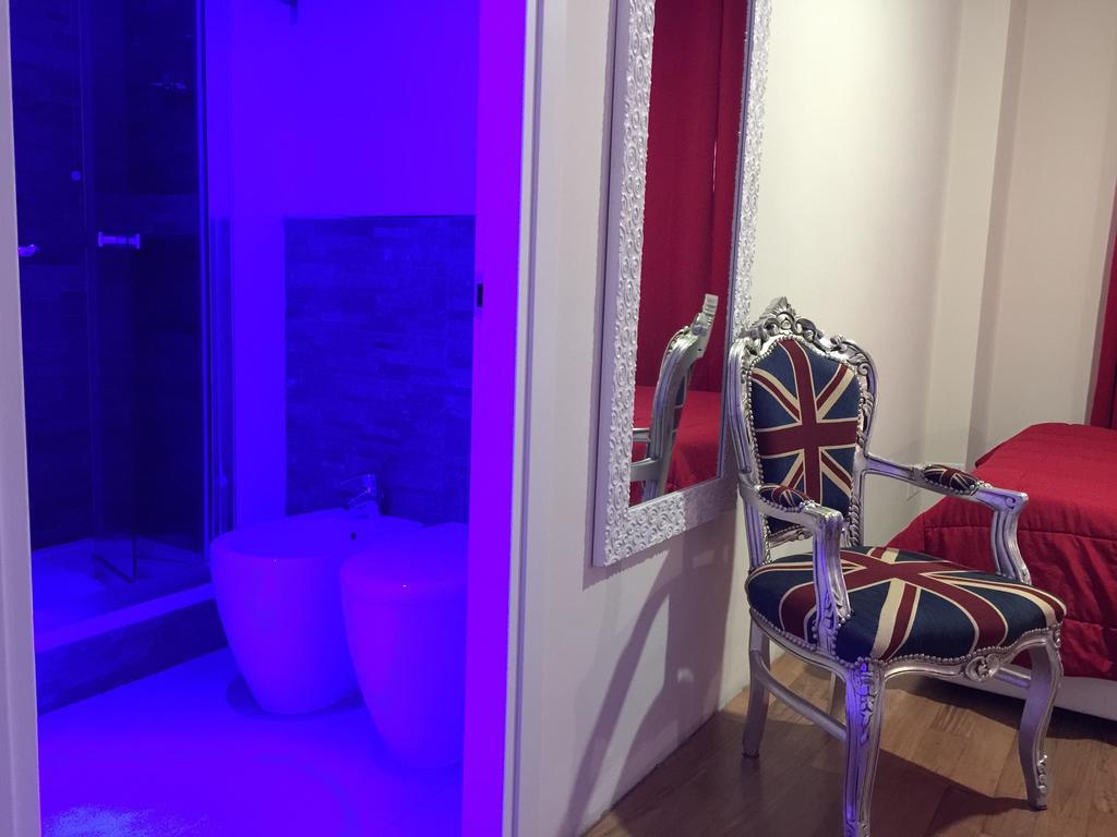 Double Room with Private Bathroom,396989457:JPEG