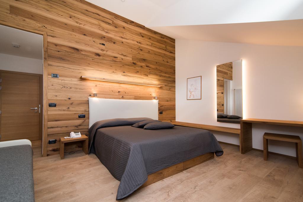 Deluxe Triple Room,415955502:JPEG