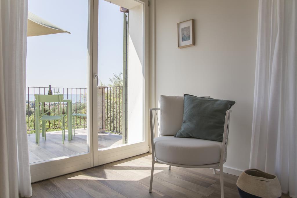 Junior Suite mit Terrasse und Seeblick