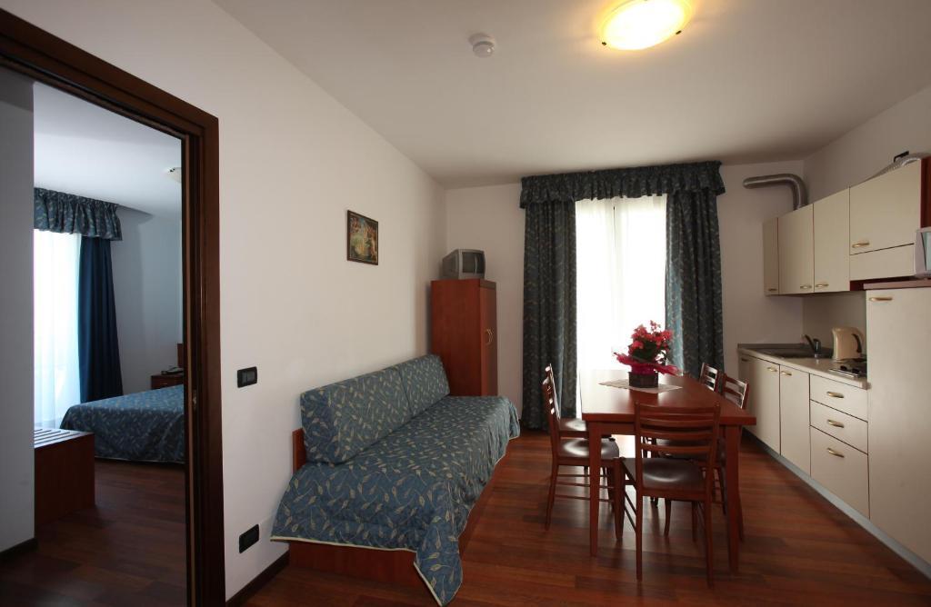 Family Suite,62118088:JPEG