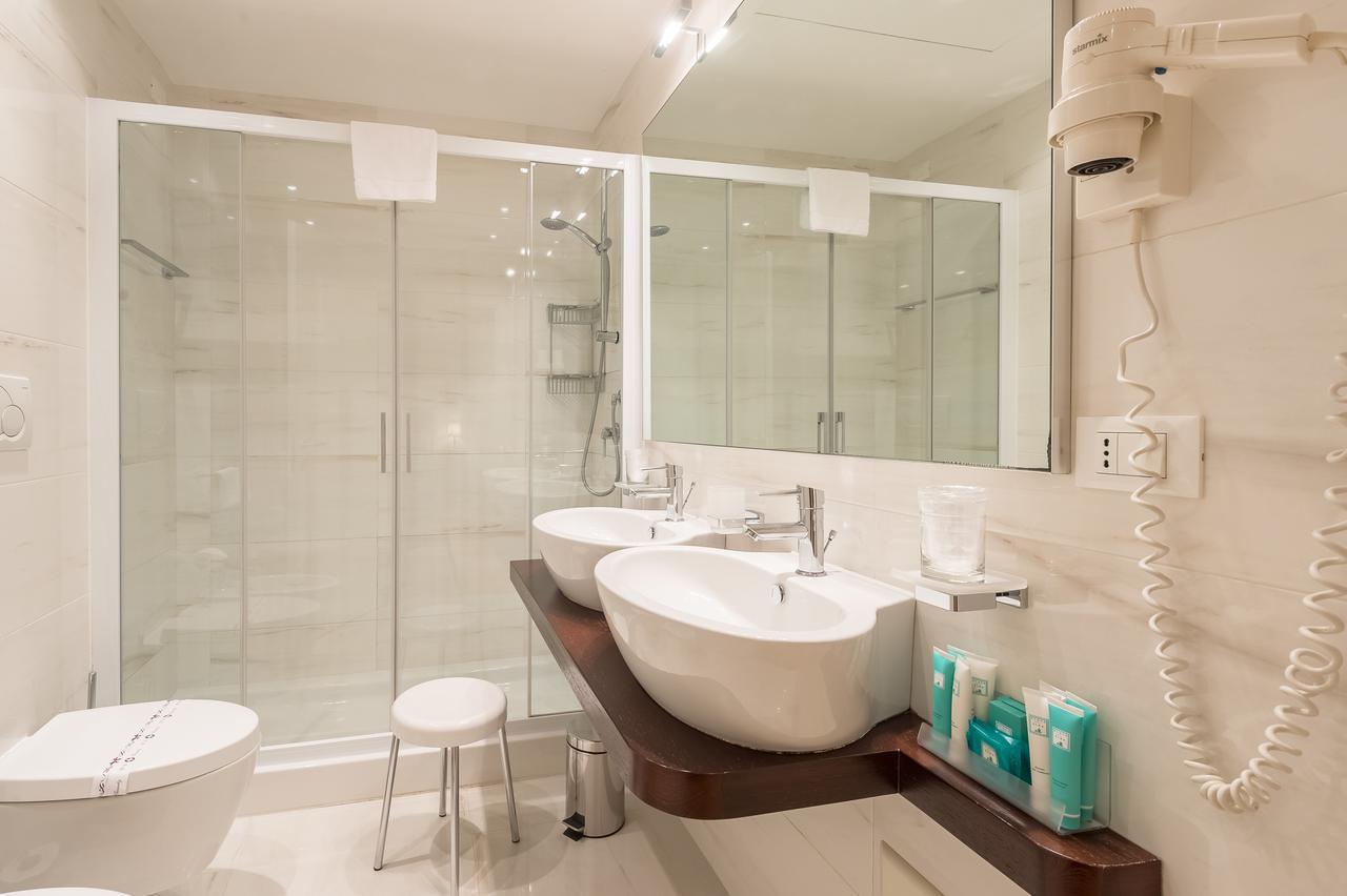 Deluxe One-Bedroom Apartment (3 Adults)