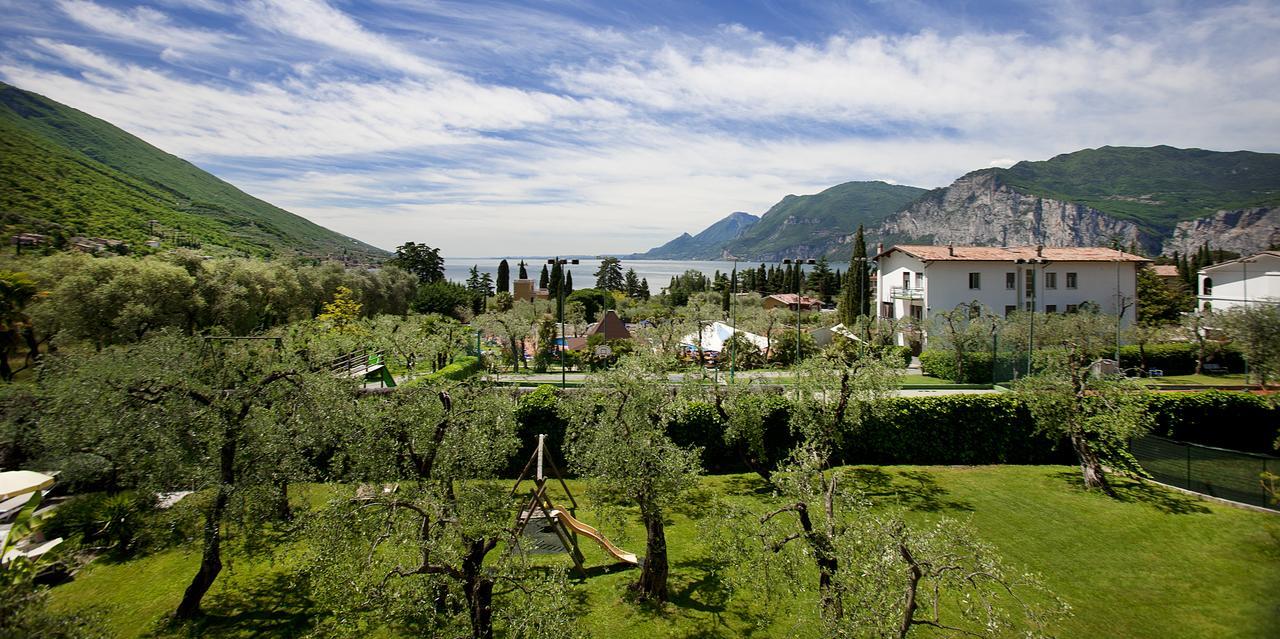 Appartamento con 2 Camere da Letto e Vista Lago