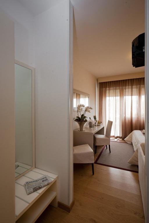 Triple Room,57750496:JPEG