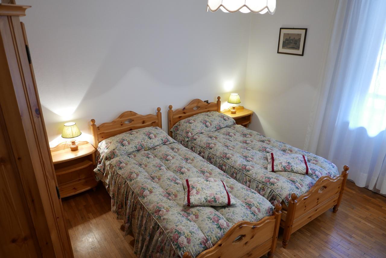 Twin Room with Shared Bathroom
