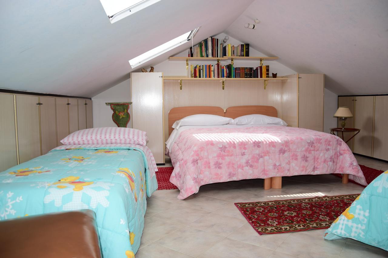 Double or Twin Room with Private Bathroom,643969077:JPEG