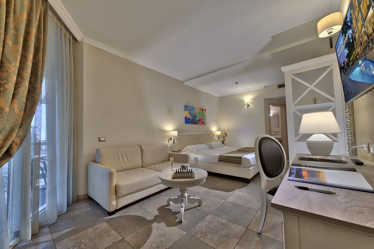 Superior Double Room Balcony Partial Lake View