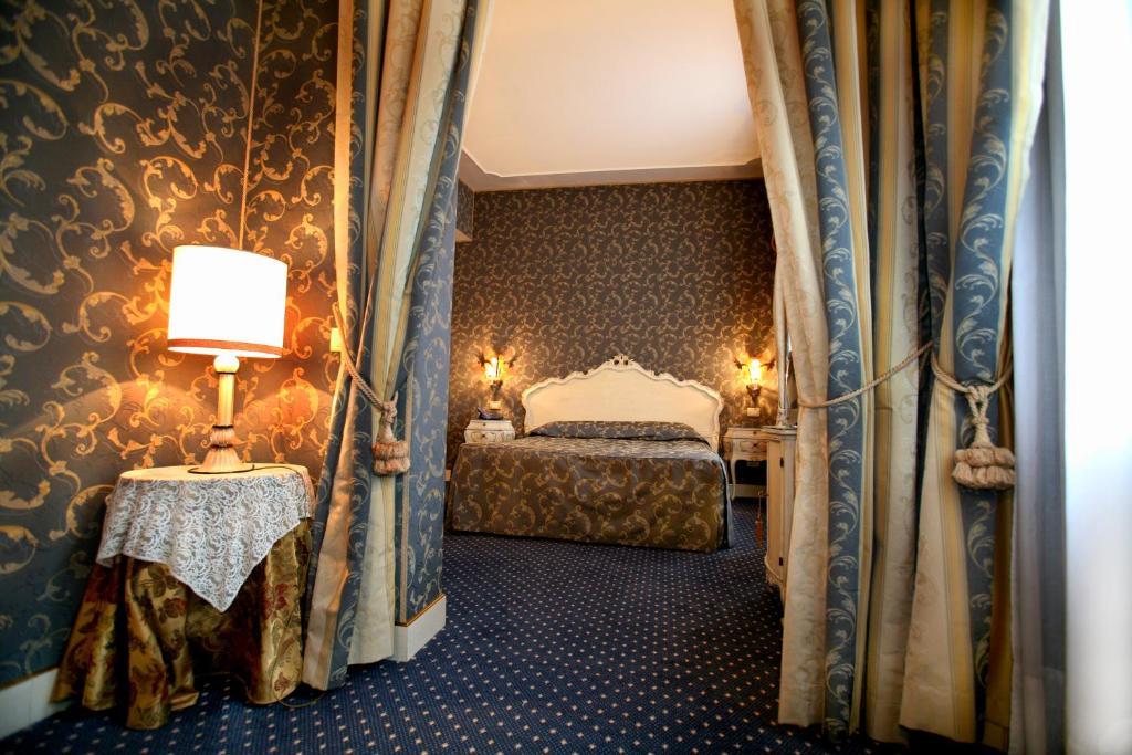 Junior Suite,284027341:JPEG