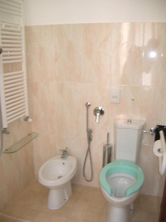 Single Room,241020717:JPEG