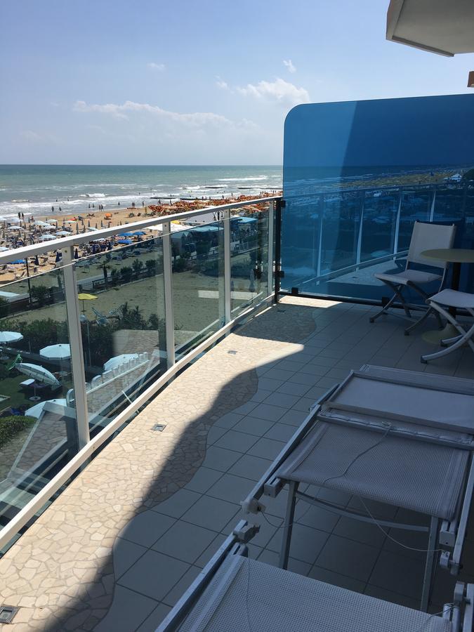 Chambre Double Supérieure avec Vue Directe sur la Mer