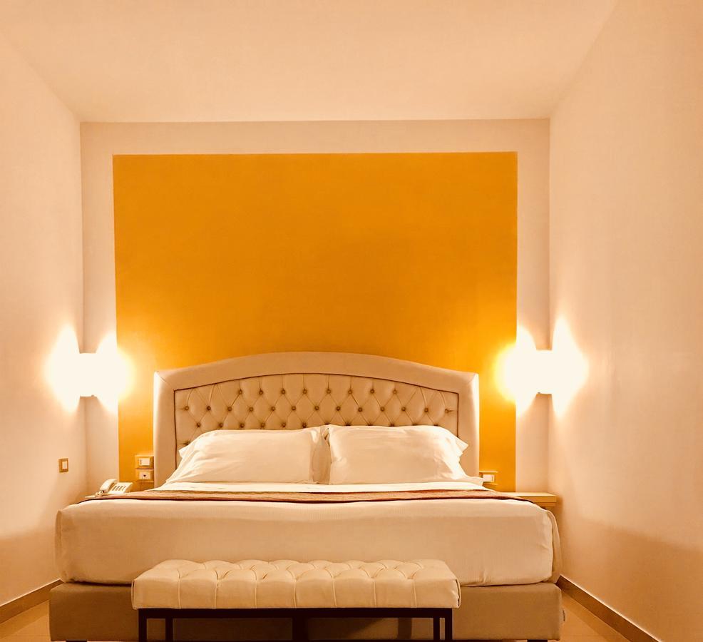 Suite with Spa Access,665399280:JPEG