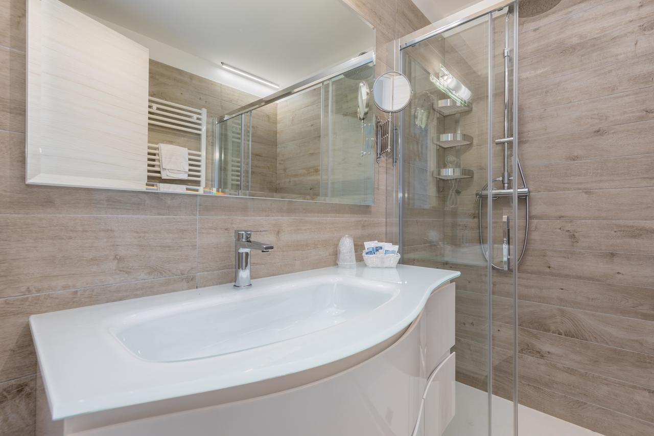 Suite con 2 camere da letto, vasca idromassaggio e sauna - Edificio annesso