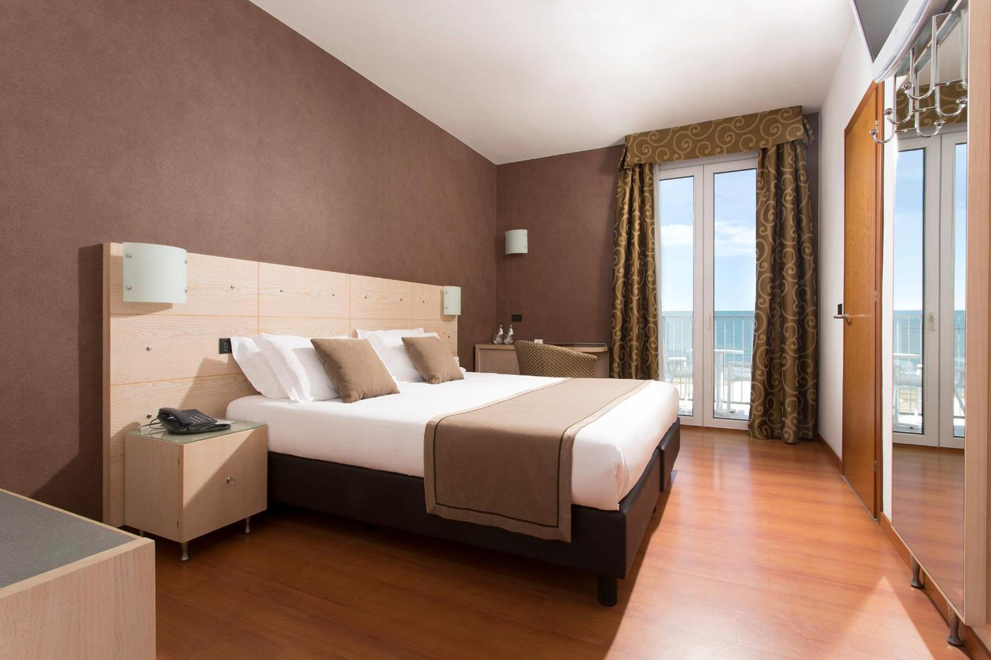 Chambre Double Supérieure - Vue sur Mer