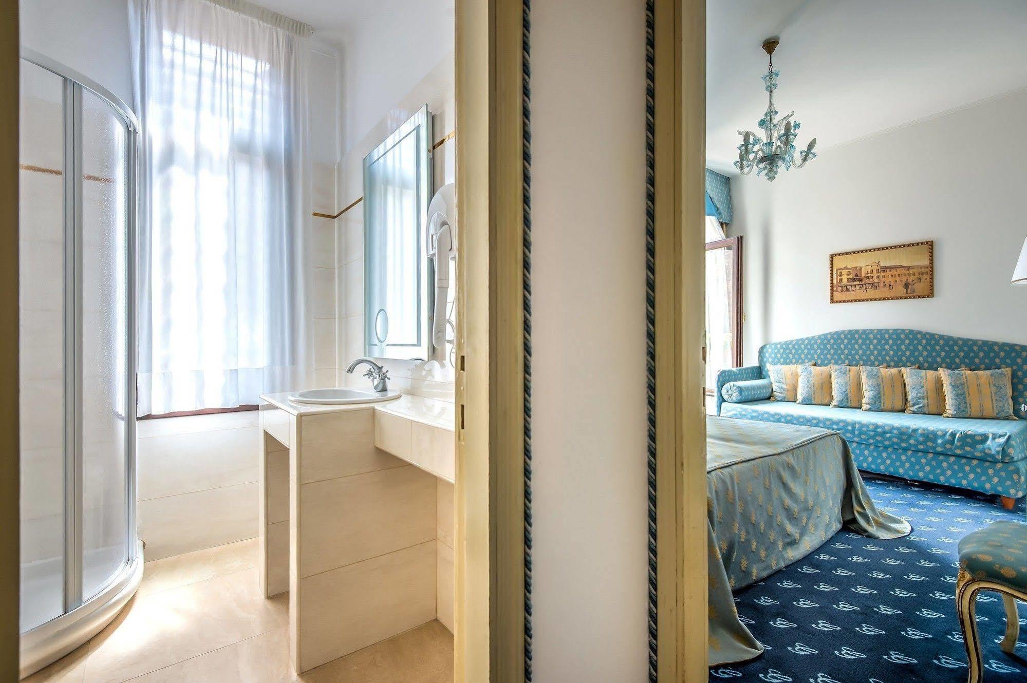 Superior Double Room with Extra Bed,1274579722:JPEG