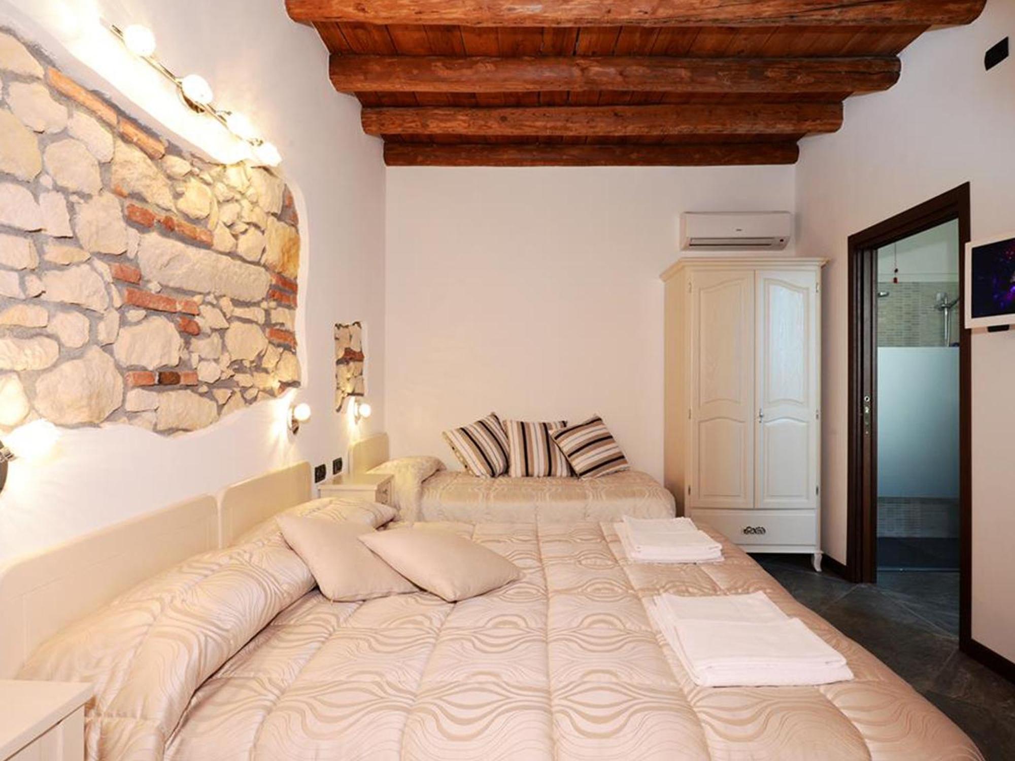 Camera indipendente con bagno privato