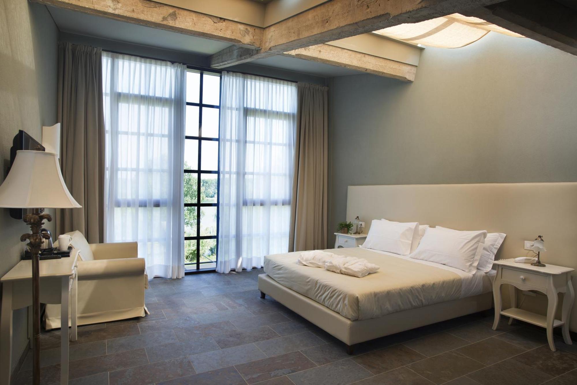 Double Room Lake View