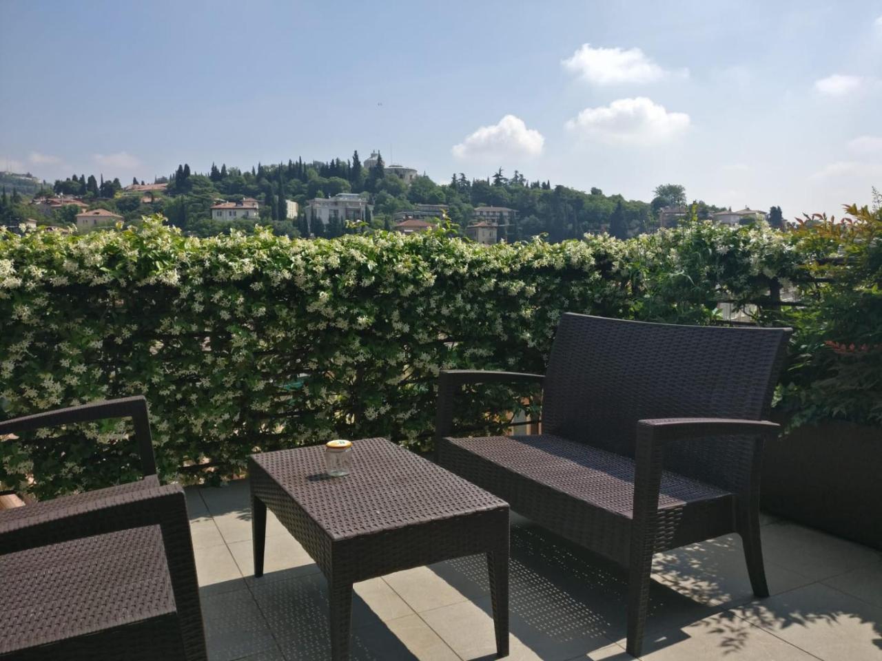 Apartment Terrace Balcony,727644127:JPEG
