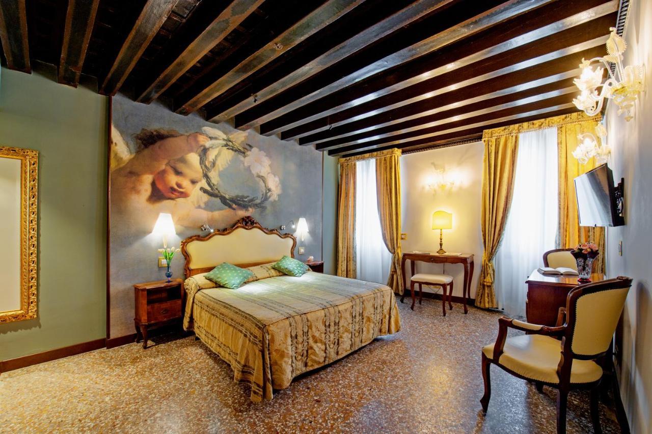 Quarto Duplo Deluxe com Vista Praça