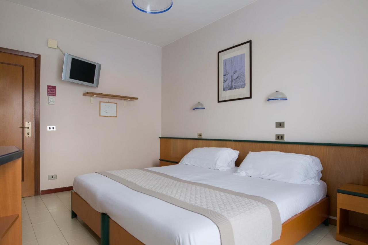 Double Room Side Sea View