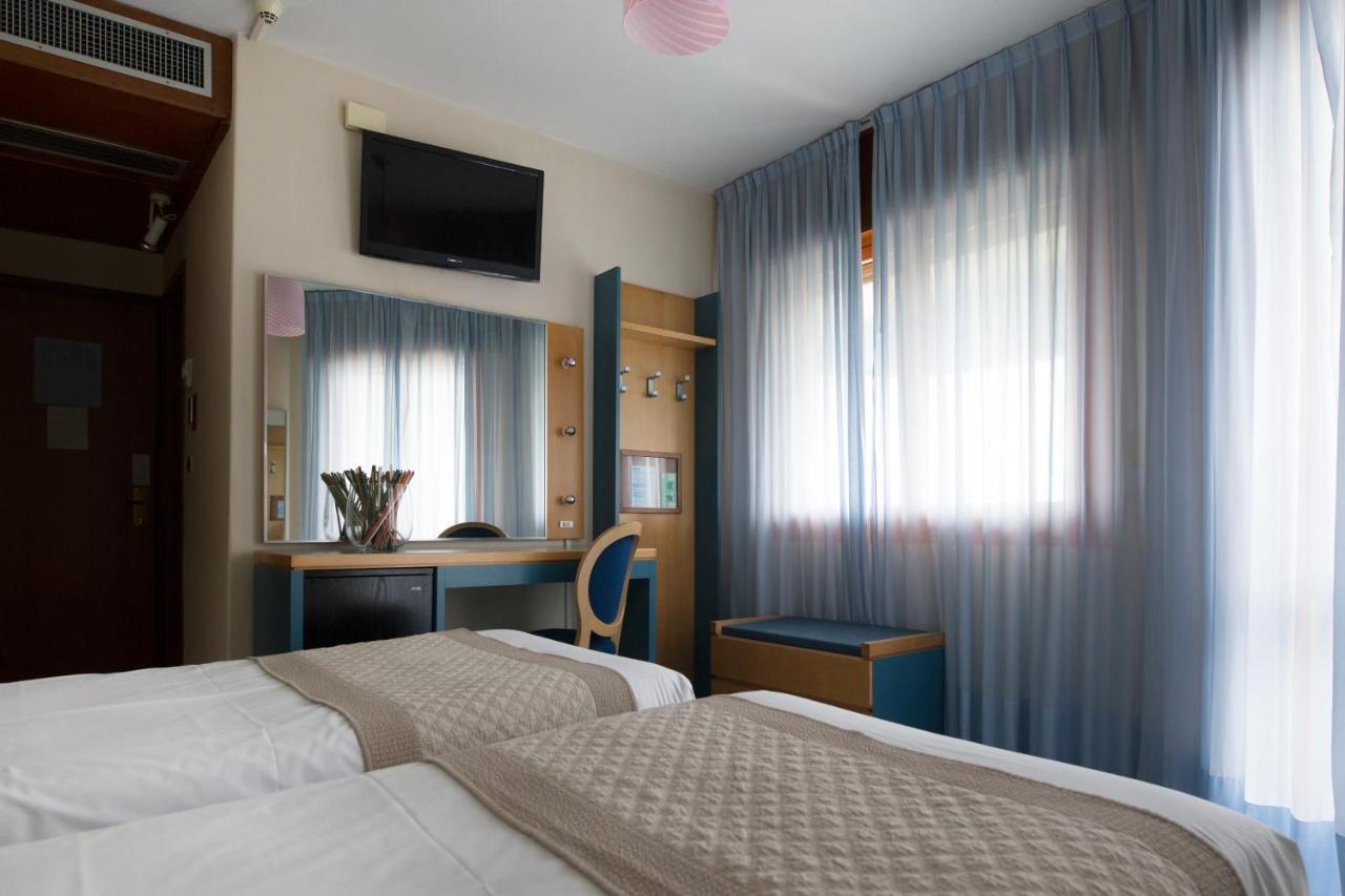 Double Room Front Sea View