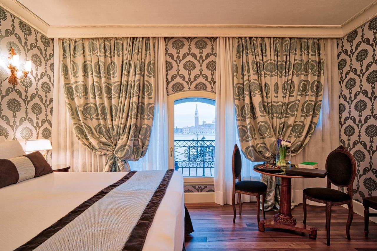 Deluxe Double or Twin Room Lagoon View