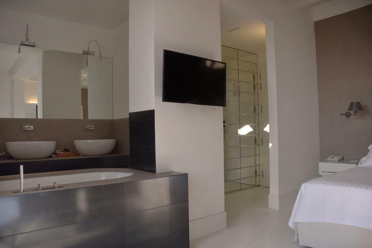 Deluxe Double Room Side Sea View