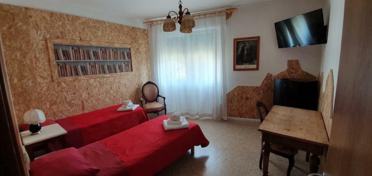 Zweibettzimmer mit Gemeinschaftsbad