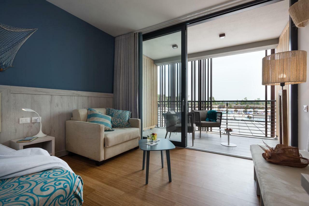 Double Room Pool View