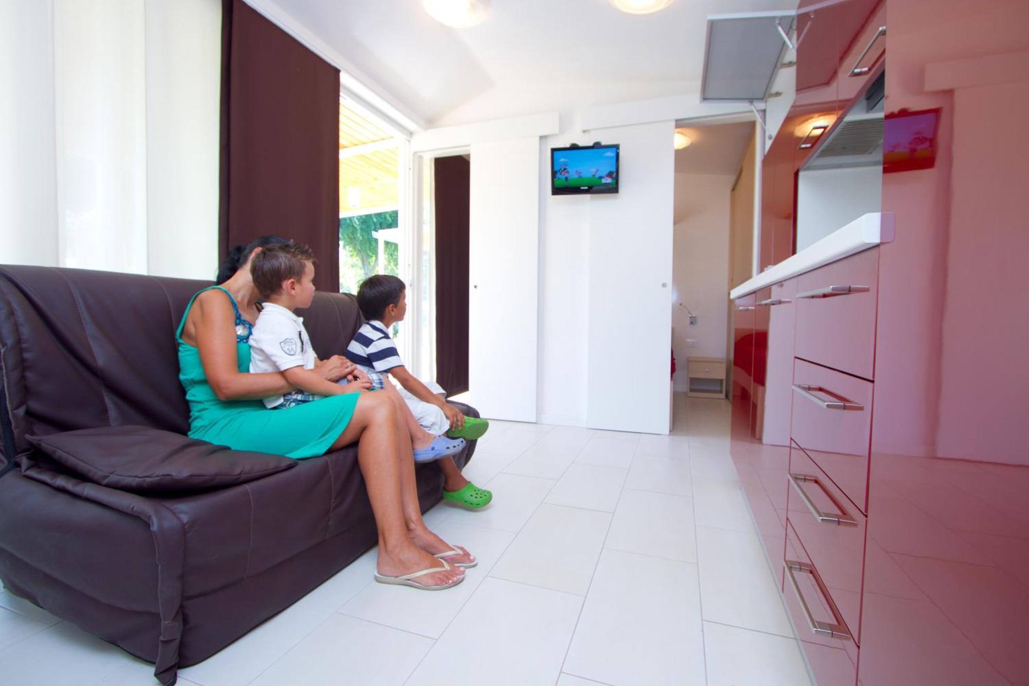 Two-Bedroom Mobile Home,979345705:JPEG