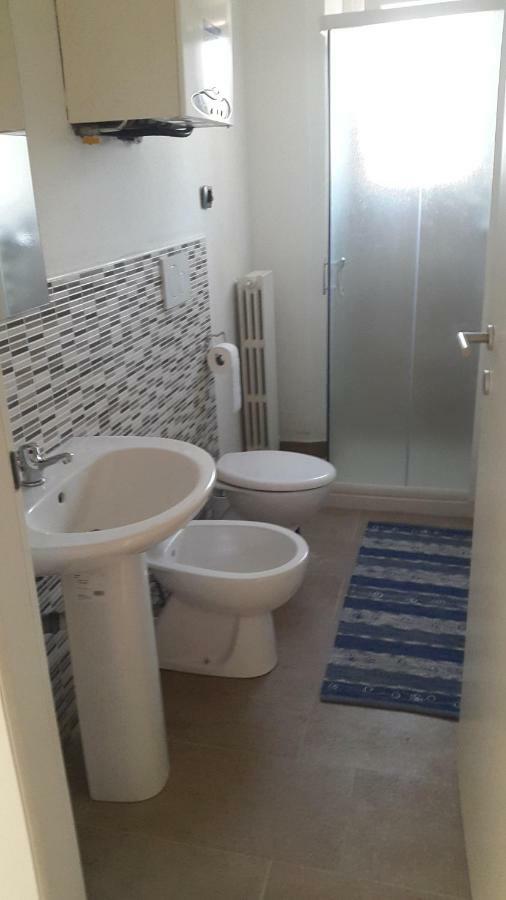 Single Room with Shared Bathroom