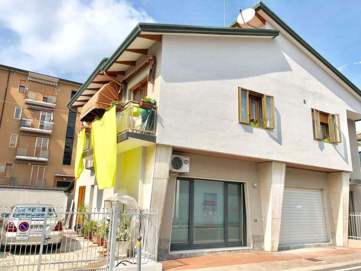 Holiday Home,854398886:JPEG