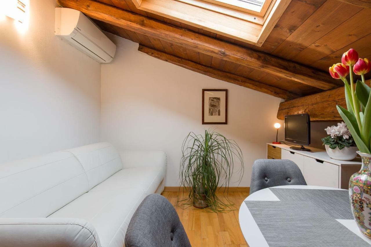 Quarto Duplo com Banheiro Privativo Externo