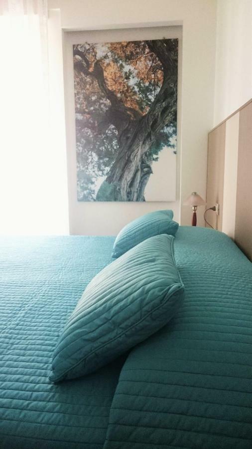 Doppelzimmer mit Balkon und Bergblick