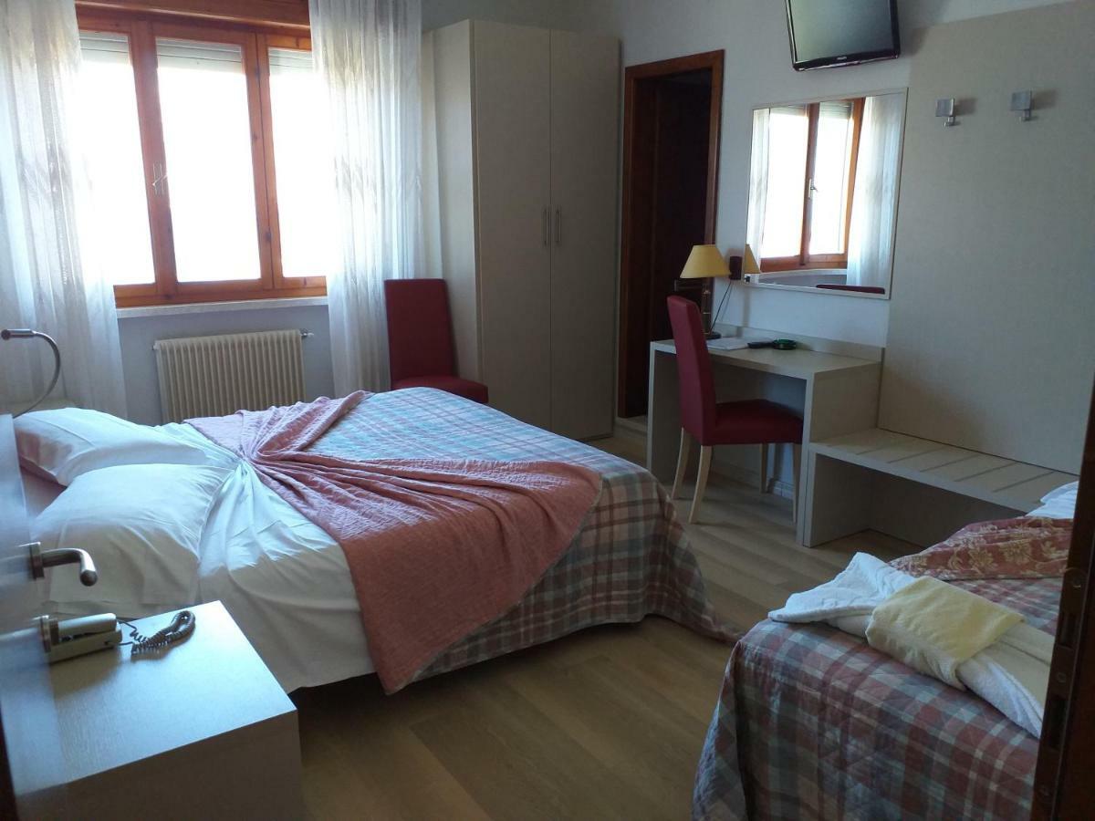Triple Room Lake View