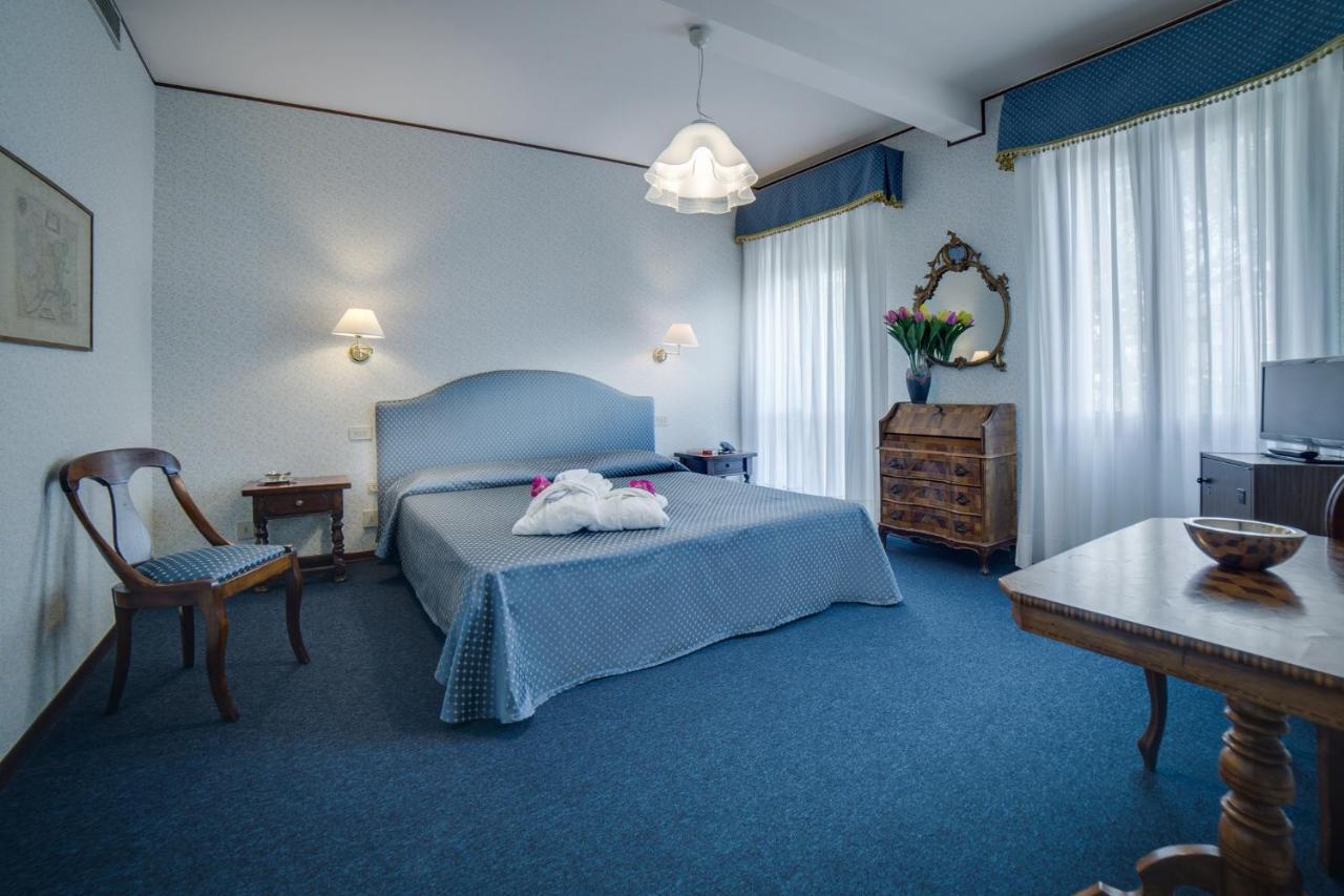 Deluxe Double Room,996800824:JPEG