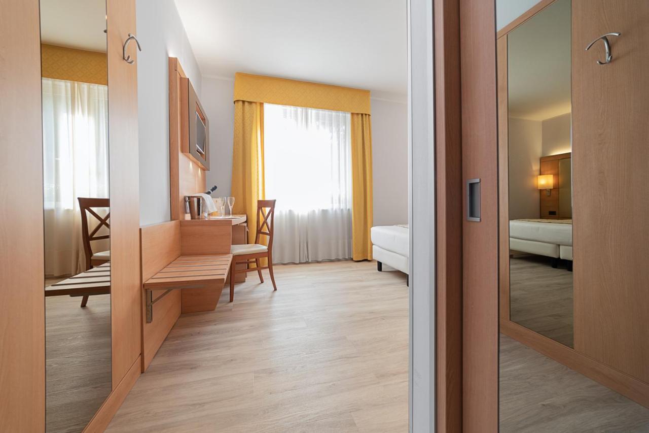 Triple Room Balcony