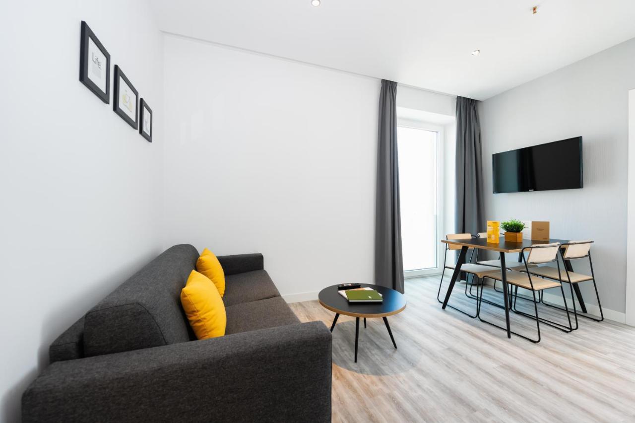 One-Bedroom Apartment,946892527:JPEG