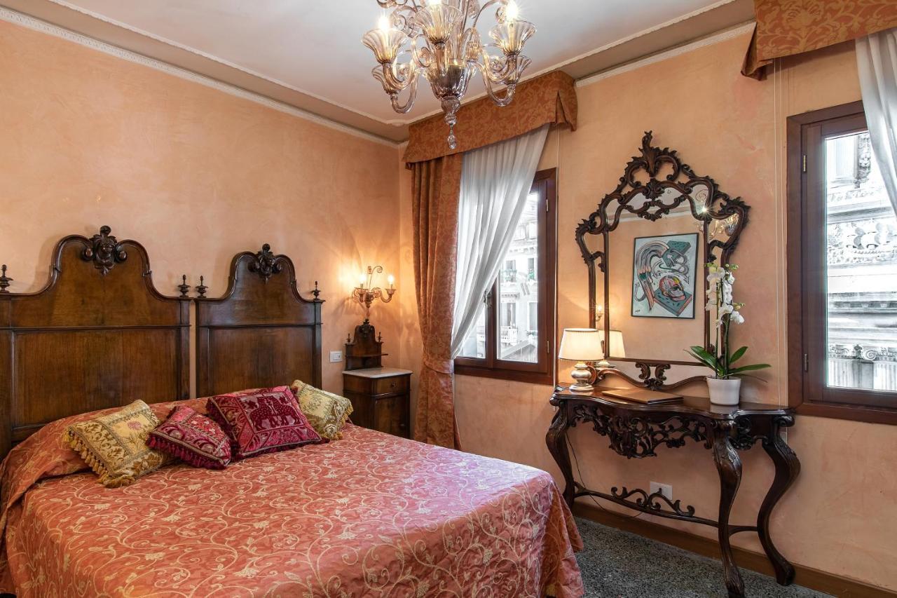 Deluxe Double or Twin Room City View