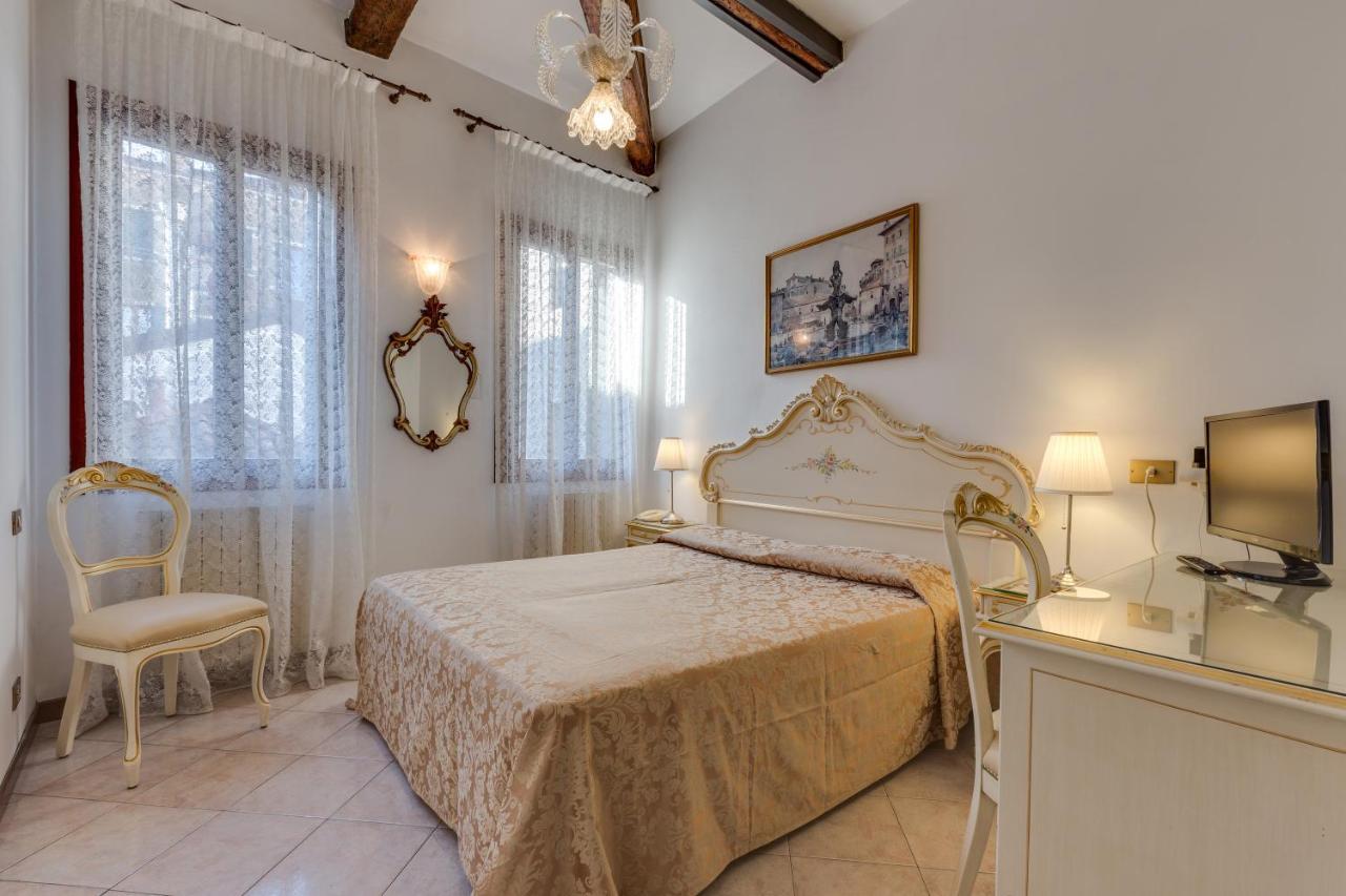 Chambre Double ou Lits Jumeaux