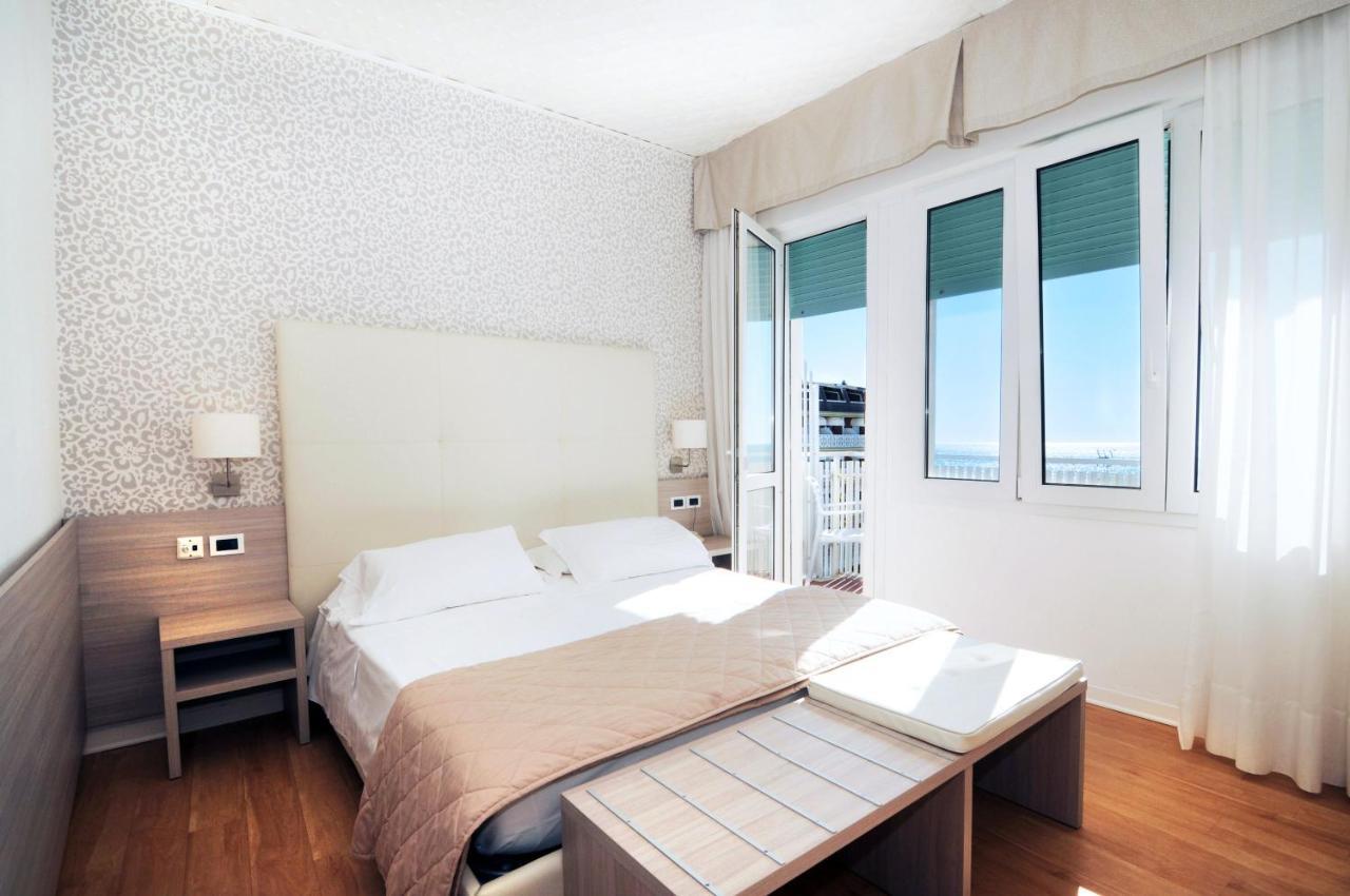 Superior Double or Twin Room with Sea View,999053664:JPEG