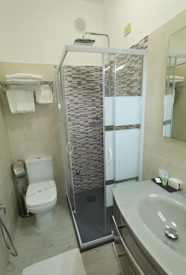 Basic Triple Room (3 Adults)