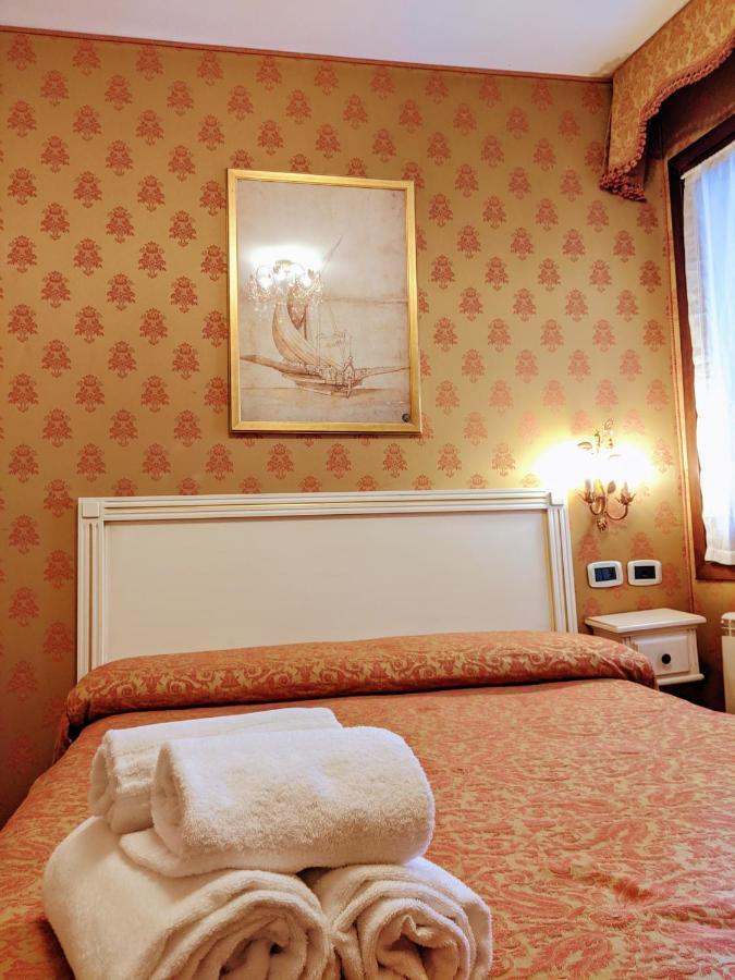Double Room with Private External Bathroom,1003153134:JPEG