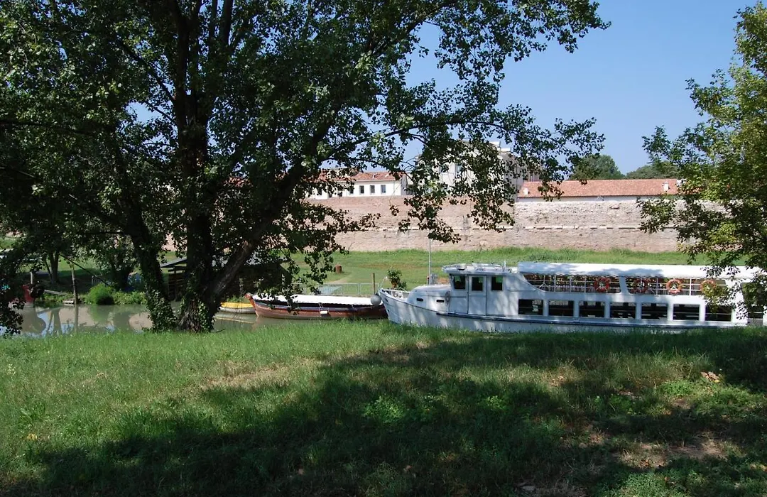 Bed And Room Al Fiume Piovego-1