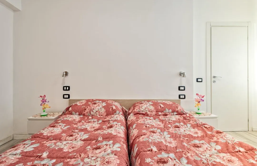 Venice Pink House-1